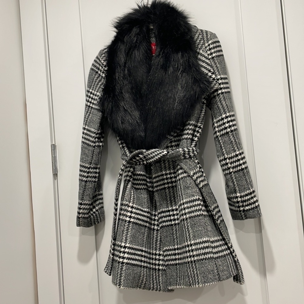 Plaid jacket with black fur